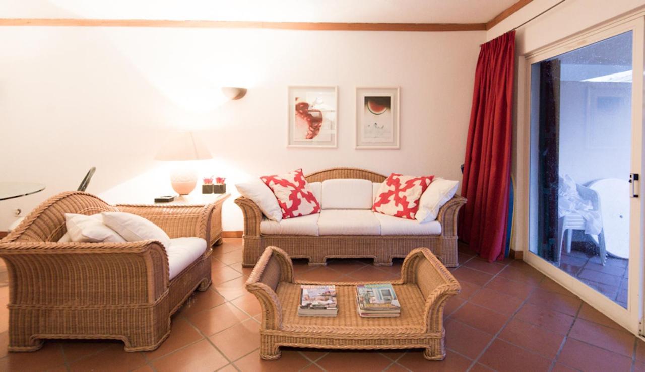 Spacious Villa In Jardim Do Golfe • Pool 奎特里拉 外观 照片