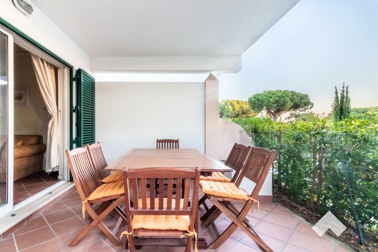 Spacious Villa In Jardim Do Golfe • Pool 奎特里拉 外观 照片