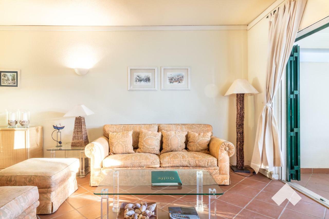 Spacious Villa In Jardim Do Golfe • Pool 奎特里拉 外观 照片
